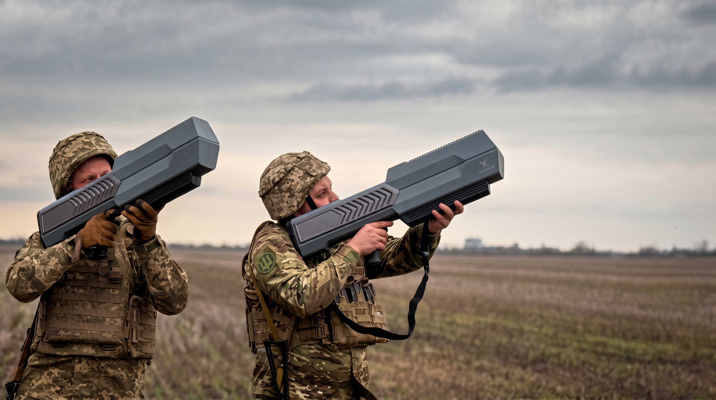 Військові 310 окремого полку РЕБ з комплексом протидії БпЛА